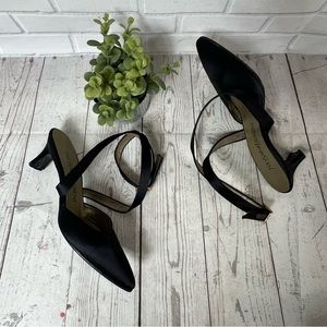 Yves Saint Laurent Women Sz 5.5 Ankle Wrap Heels Shoes Point Toe Black YSL